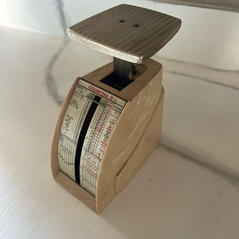 Vintage Pelouze Countess II Postal Scale